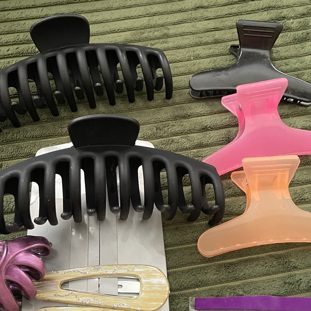 Hair Accessory Bundle - Picture 5 of 5